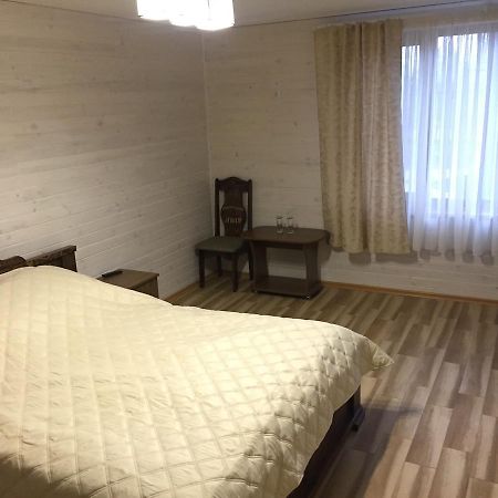 Podilskii Dvir Yakushintsy Luaran gambar