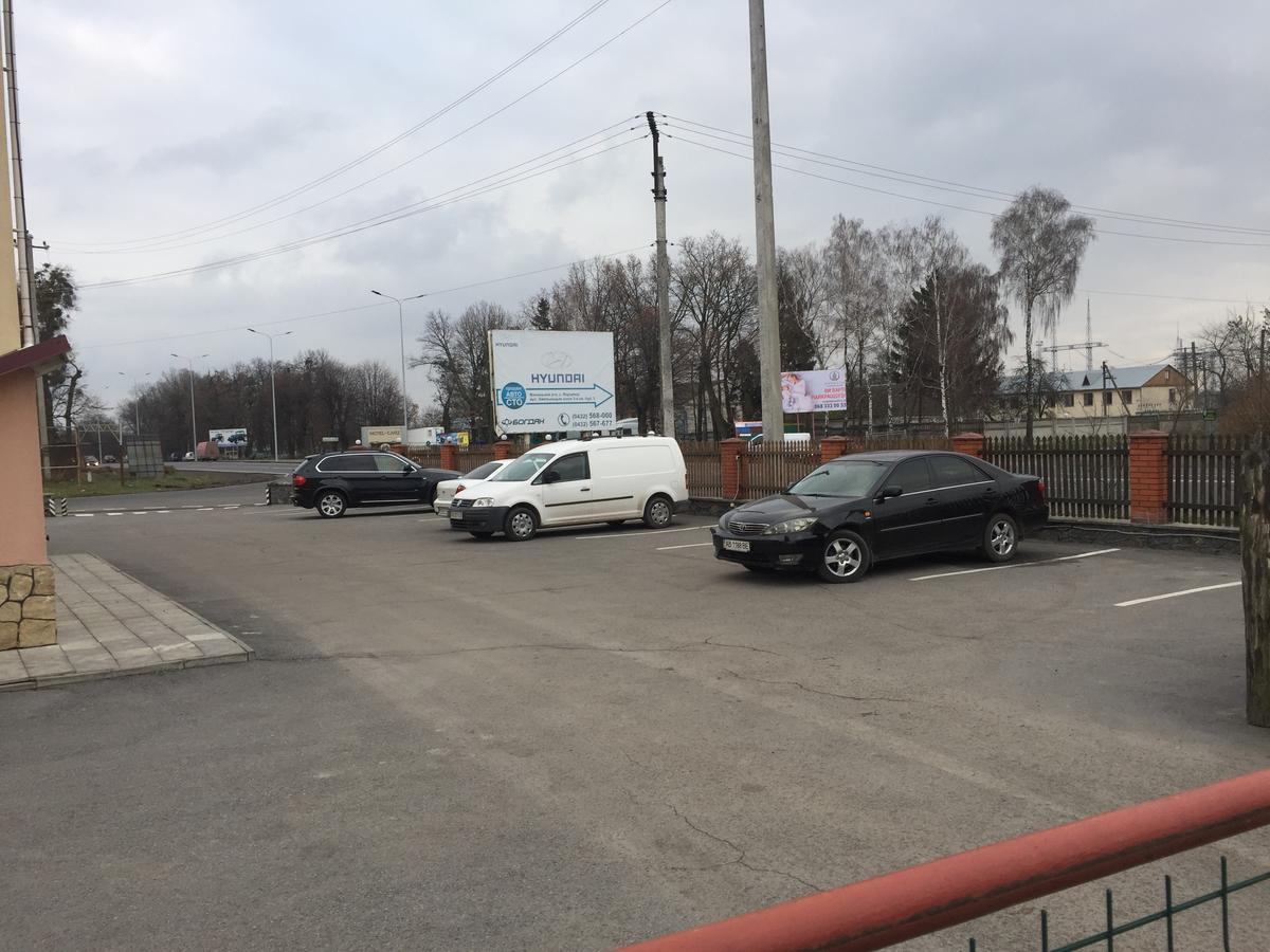 Podilskii Dvir Yakushintsy Luaran gambar