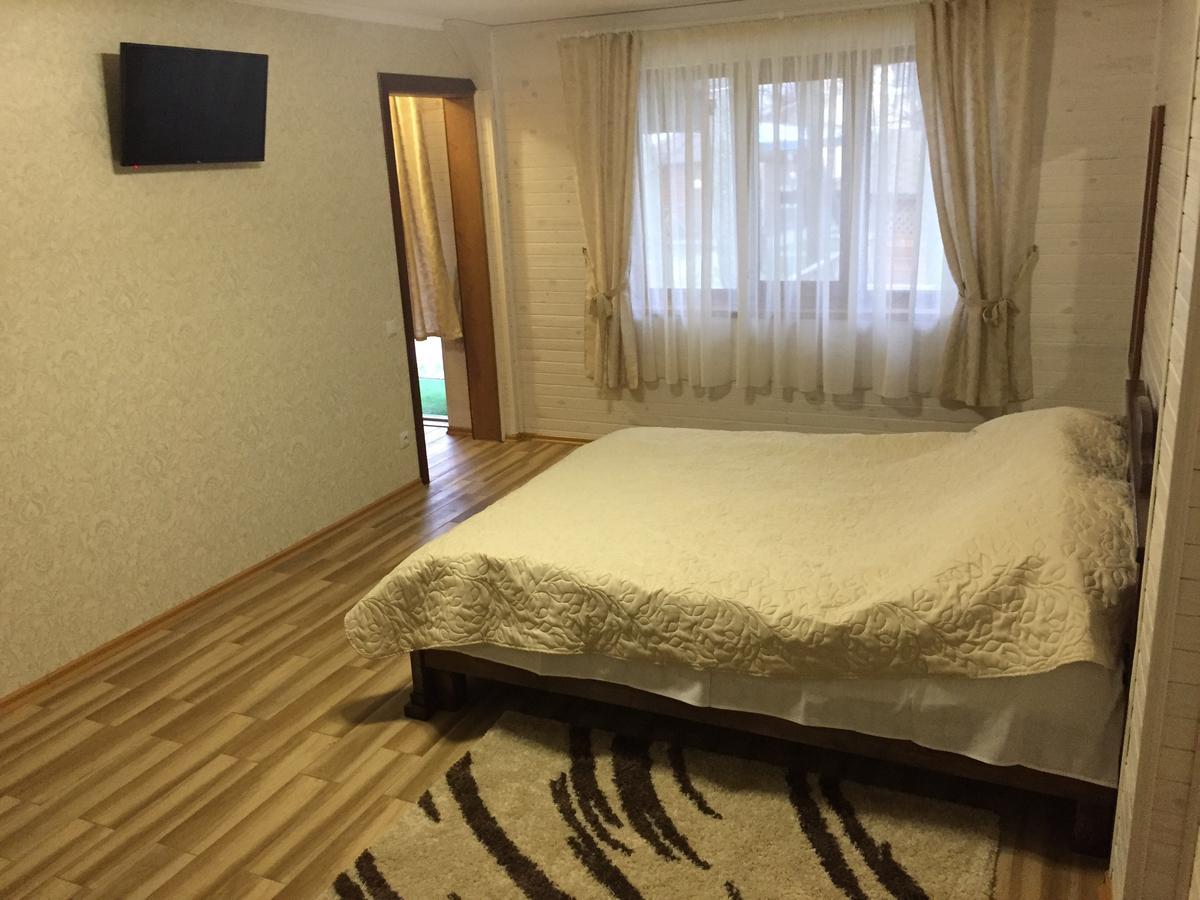 Podilskii Dvir Yakushintsy Luaran gambar