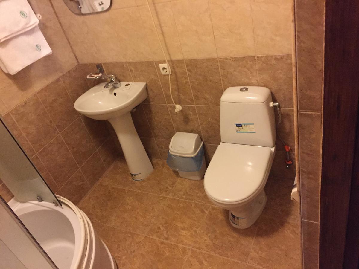 Podilskii Dvir Yakushintsy Luaran gambar